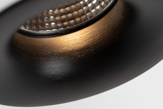 Smart Cake 82 black brushed 002